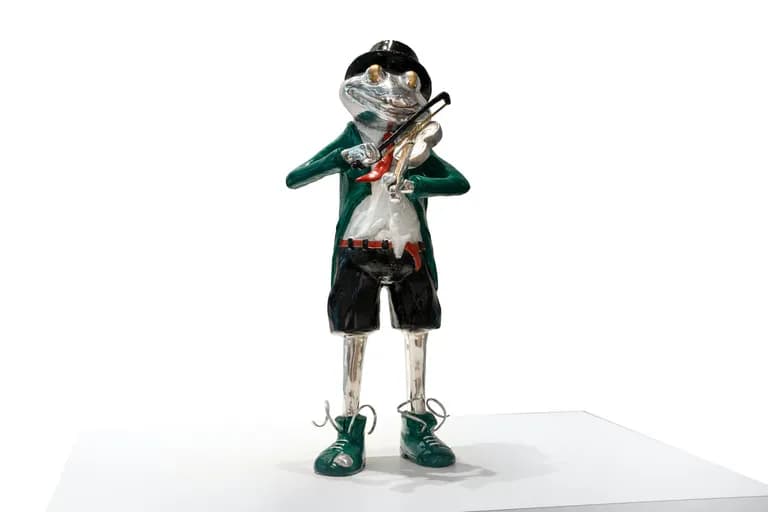 Apostol Green Violin Frog