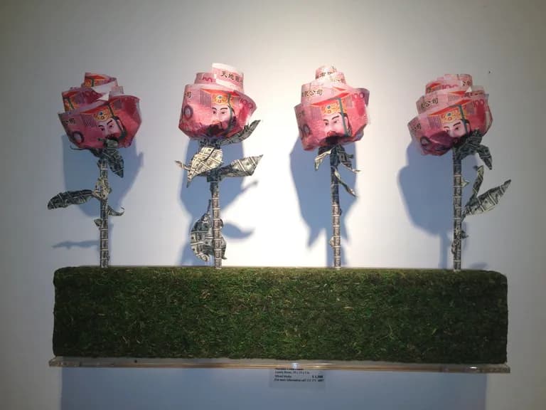 Mariano Costa-Peuser, four roses made of banknotes on a shelf