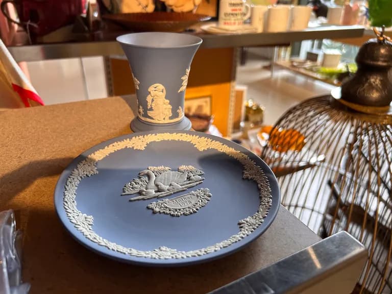Wedgwood Style Sauce and Plate