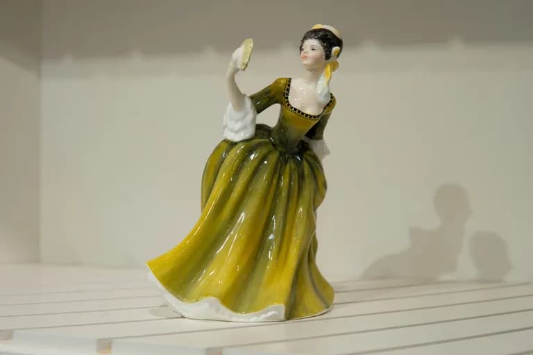 Royal Doulton Porcelain Lady, 7H x 7W In