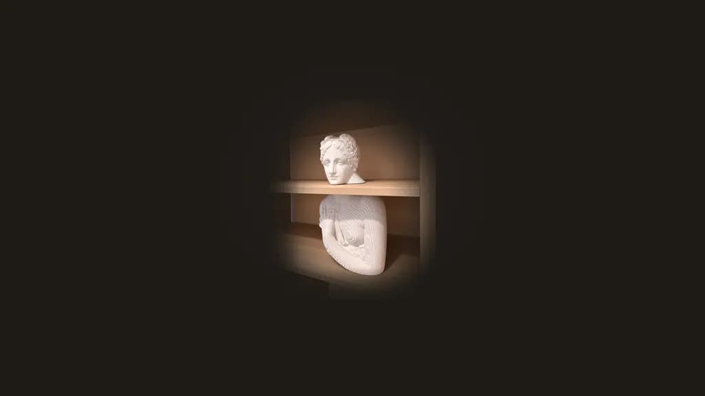 Daniele Fortuna, Aphrodite Venus: the head on its own shelf and the torso below it, lit on a dark stage