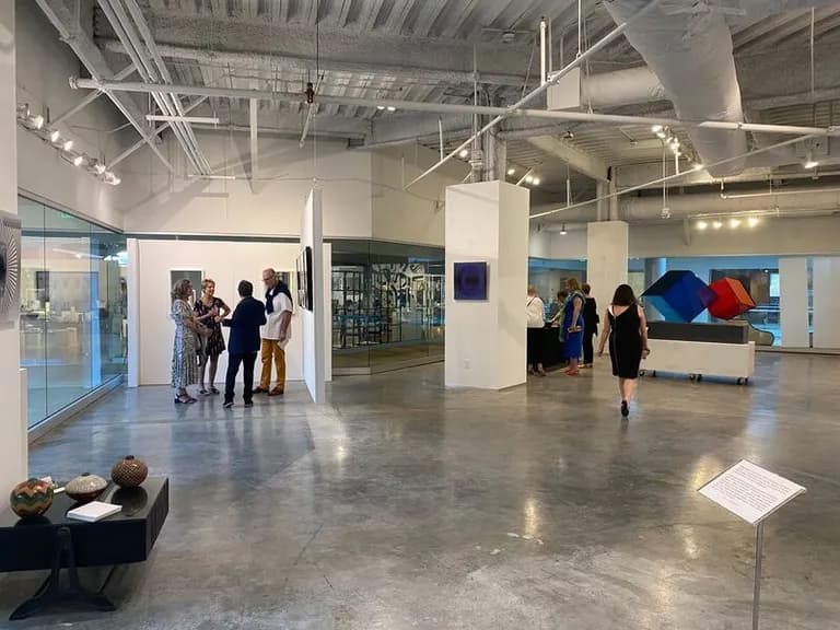 Hugo Diaz: Art in Motion