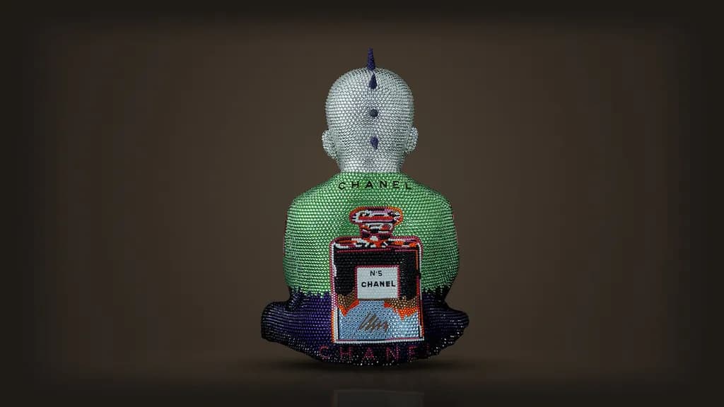 Metis Atash, Chanel #5 Warhol, from the back: a large bottle of No. 5 in crystal beneath the word CHANEL